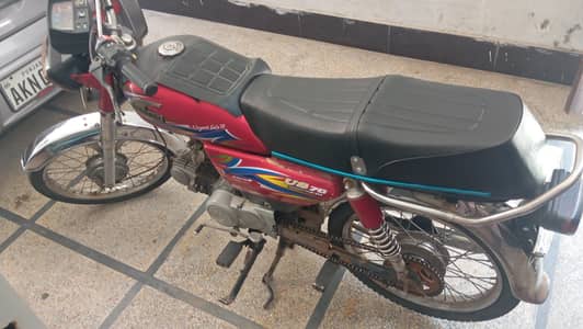 urgent sale bike contact no 03249088061