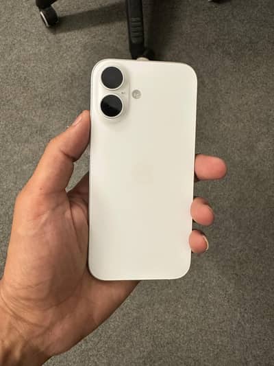 Apple iPhone 16