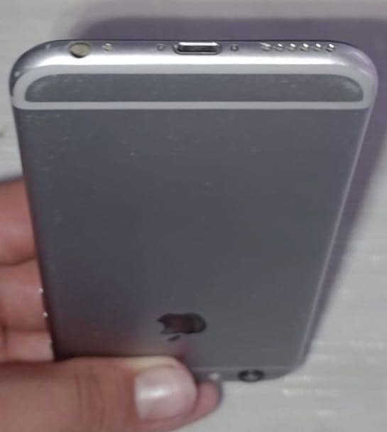 Apple iPhone 6S 3