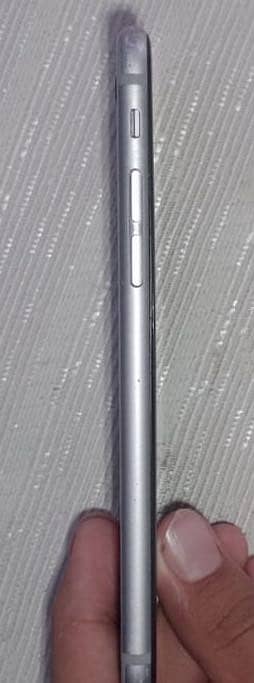 Apple iPhone 6S 4