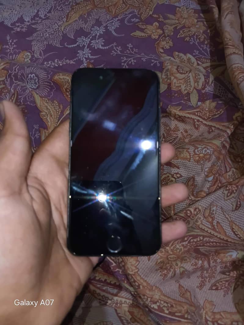 Apple iPhone 7 1