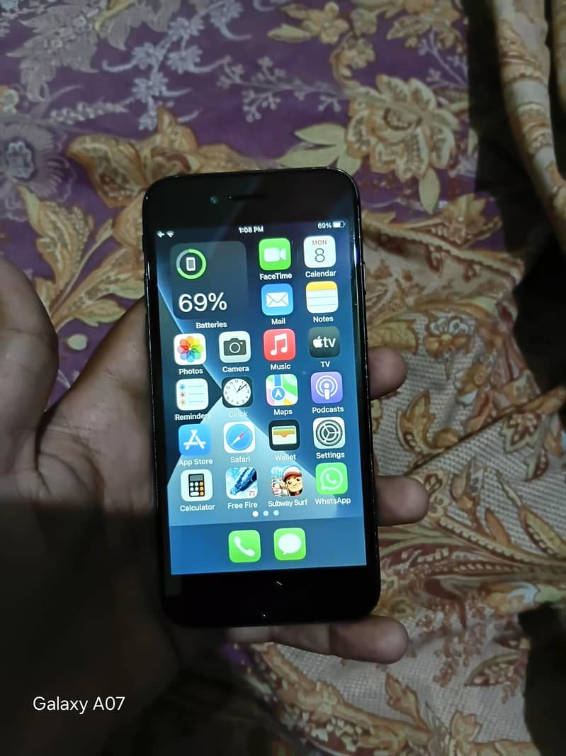 Apple iPhone 7 2