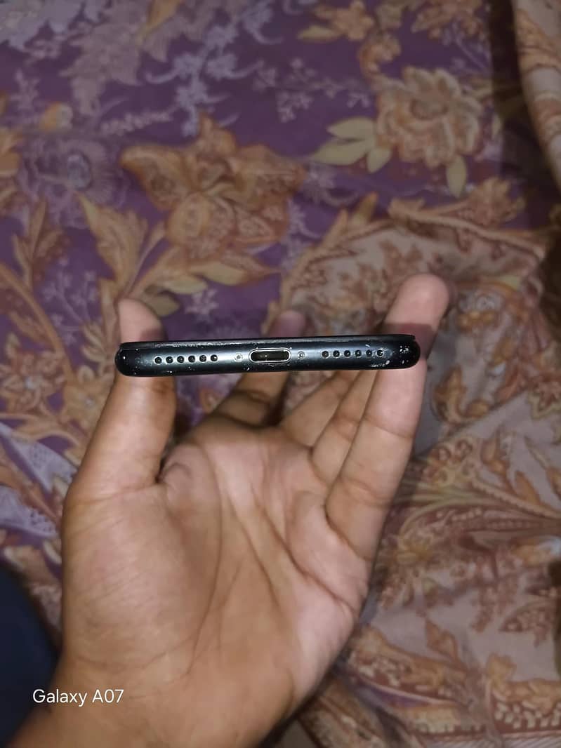 Apple iPhone 7 3