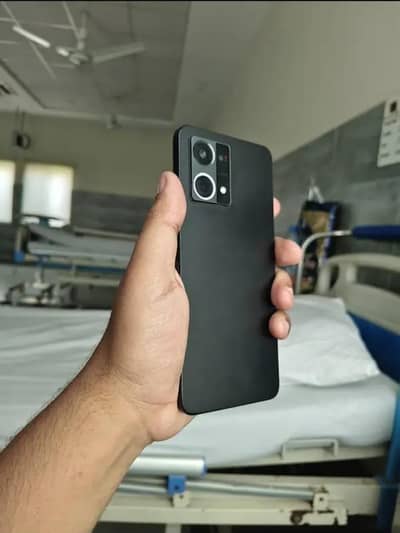 OPPO F21 Pro