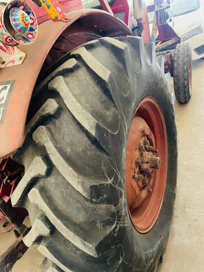 1979 model tractor with new tyres in good working condition