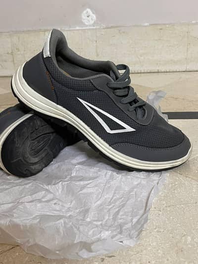 Ndure Orignal Shoes Pre-owned Shoeify Present