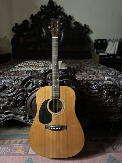 Jumbo guitar