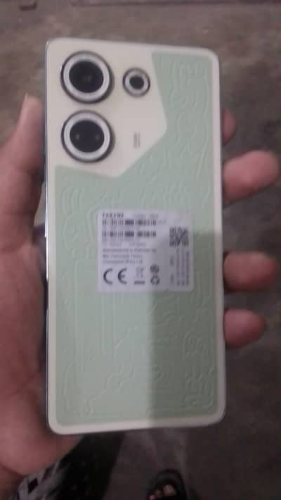 Tecno CAMON 20