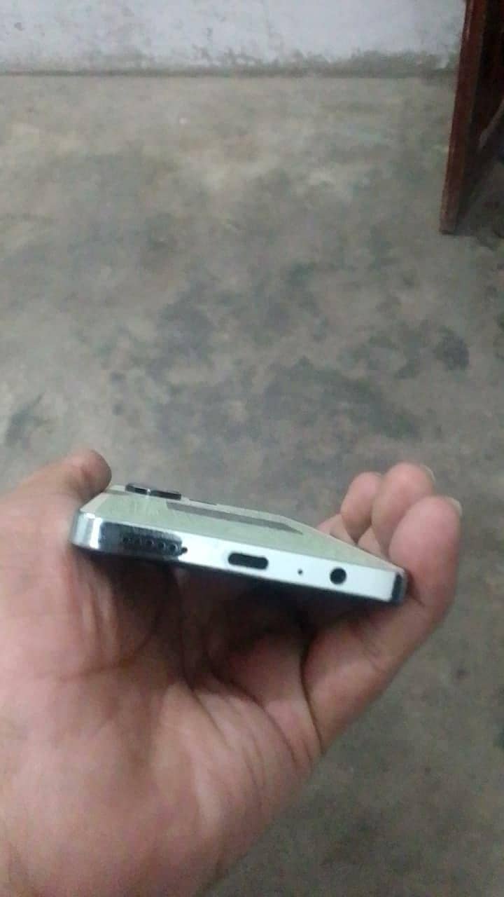 Tecno CAMON 20 1