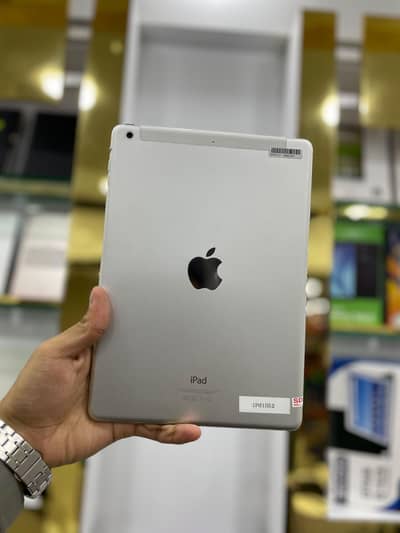 Apple iPad Air 1 32GB Silver WiFi Tablet 10/10 Condition