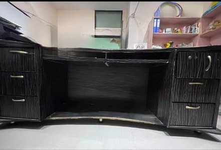 Office Manager Table