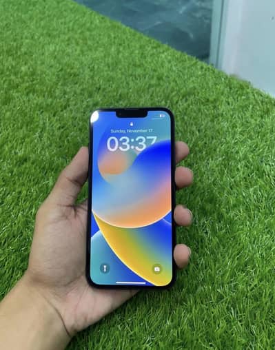 Apple iPhone 13