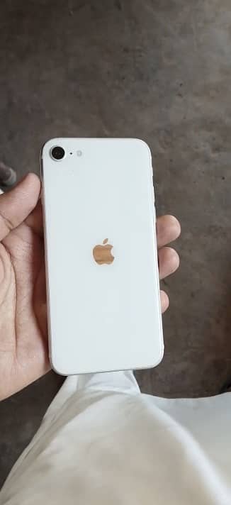 Apple iPhone SE