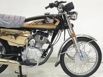 Honda CG 125 2025 Model Gold Edition