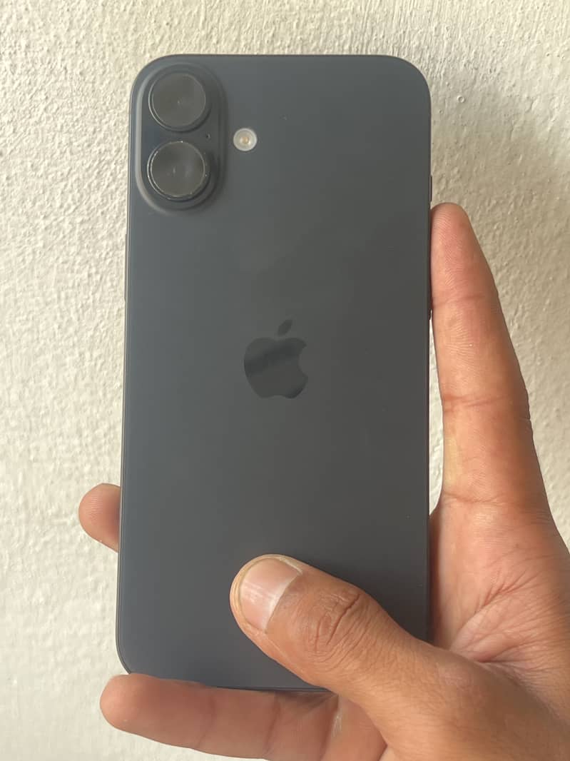 Apple iPhone 16 Plus 1