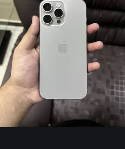 Apple iPhone 16 Pro Max