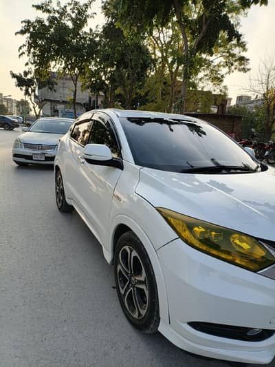 Honda Vezel 2016