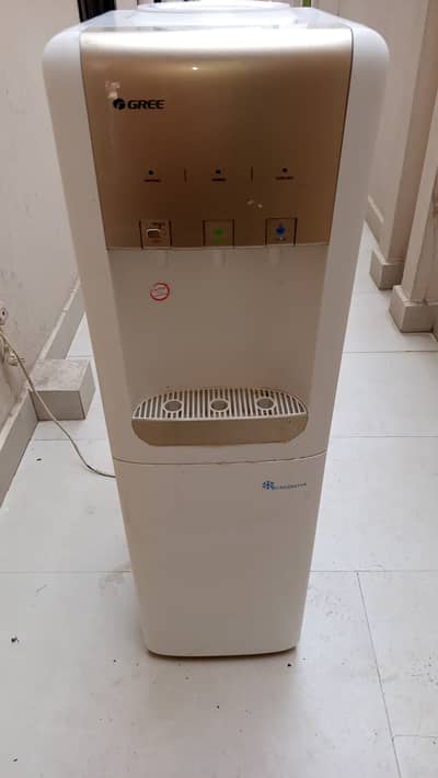Gree 3 Taps Water Dispenser JL-500