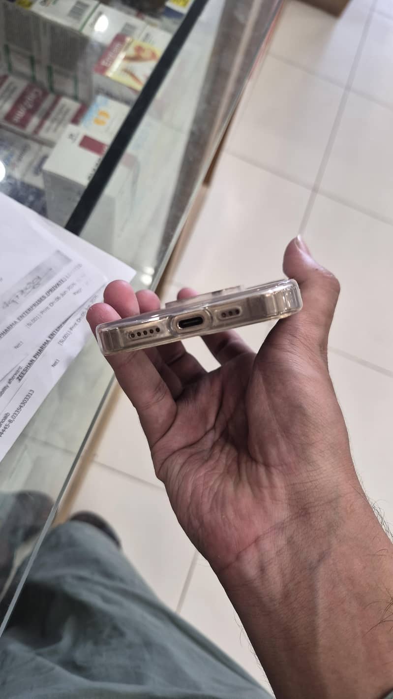 Iphone 16 pro 1