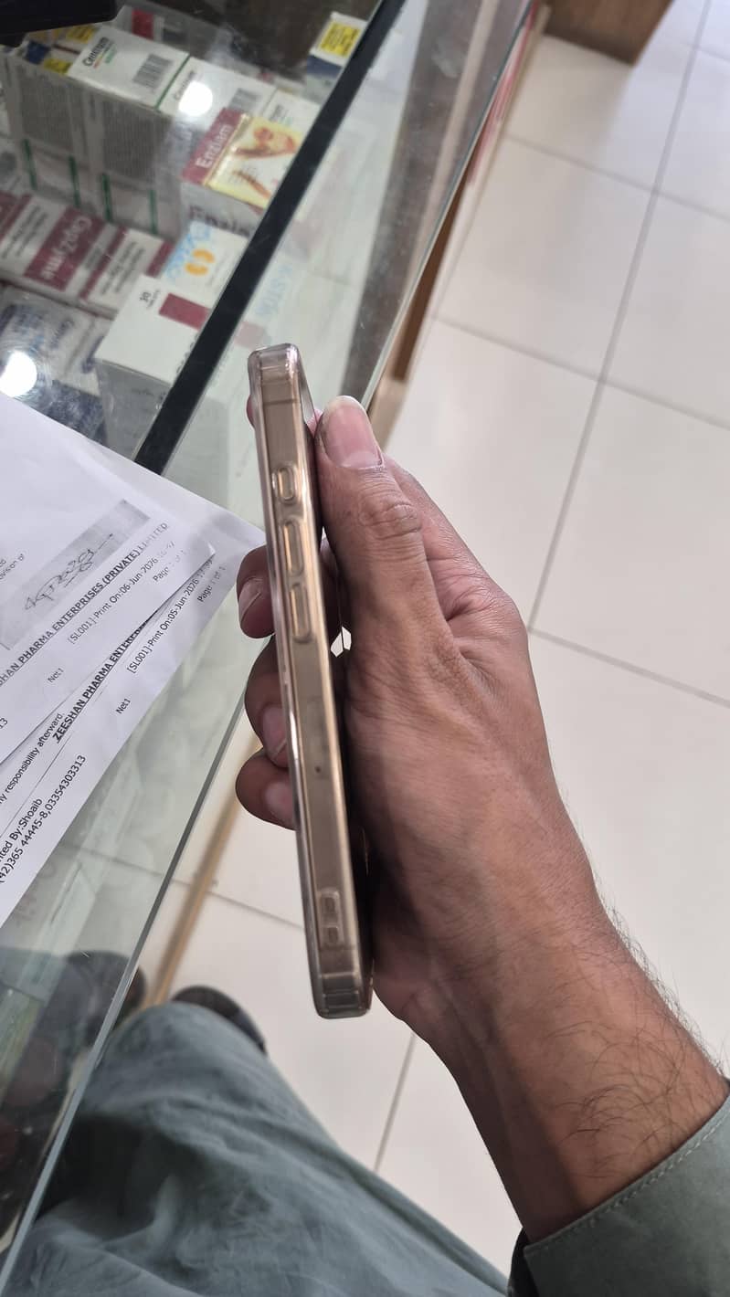 Iphone 16 pro 2