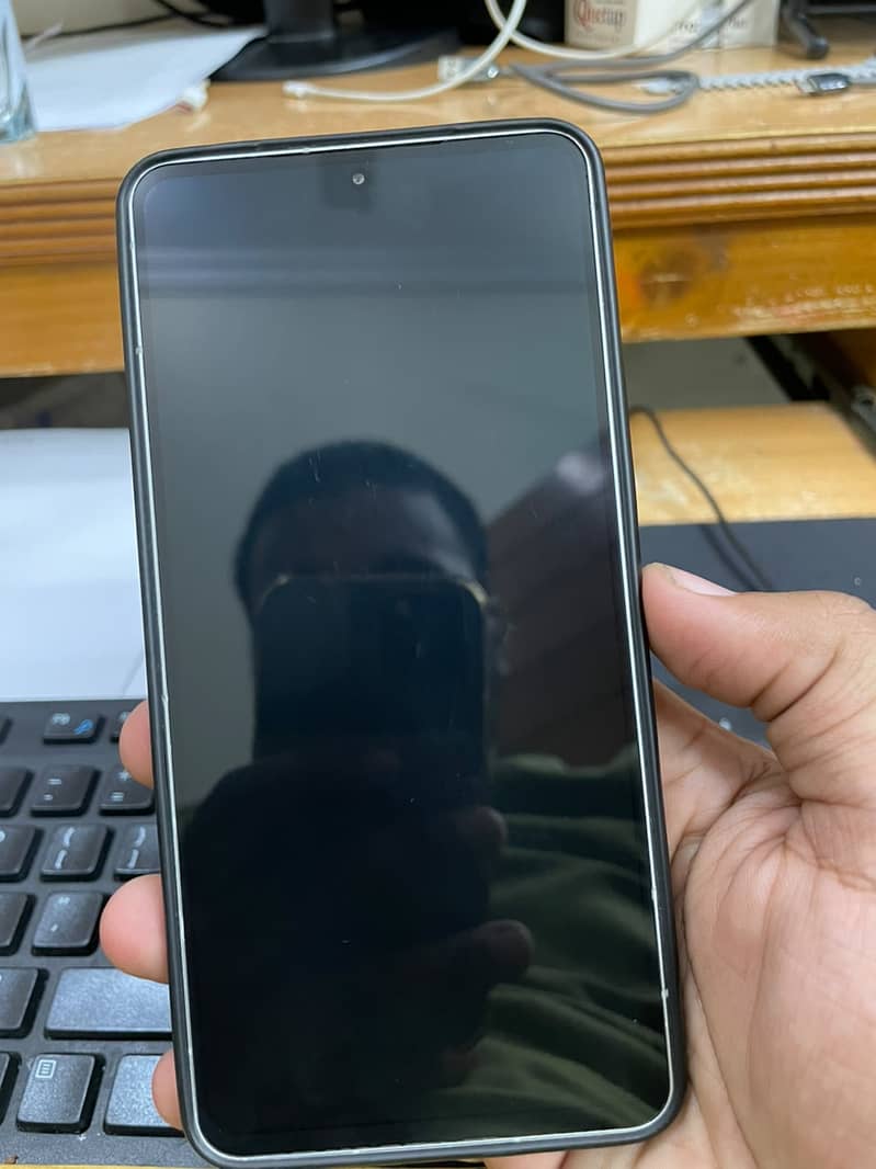 Sharp Aquos  R7 2