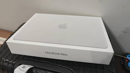 MacBook Neo 8+512