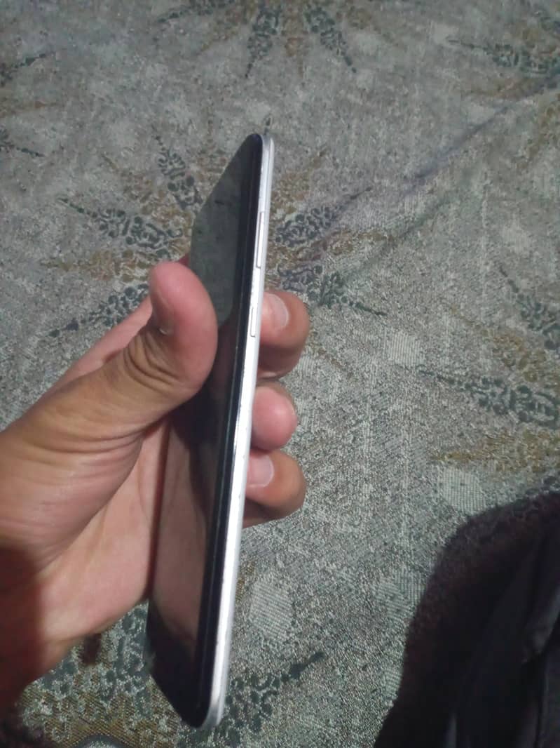 Sharp Aquos Zero 2 PTA approved 1