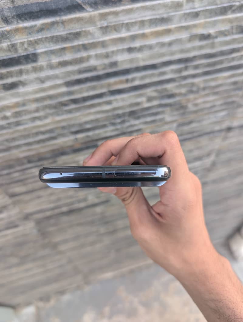 Google Pixel 8 Pro 4