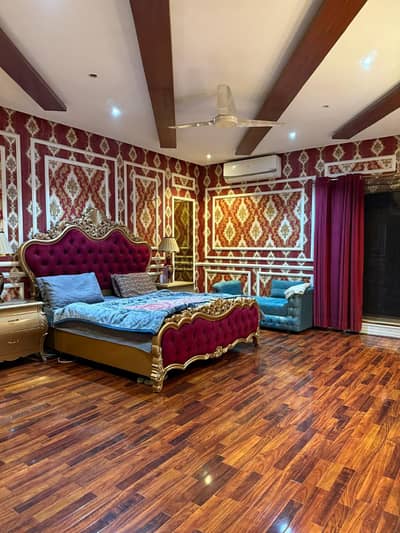 10 Marla House Available For Sale In Jasmine Block Sector C Bahria Town Lahore