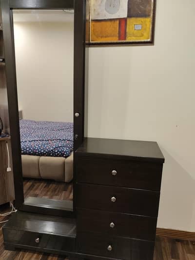 dressing table