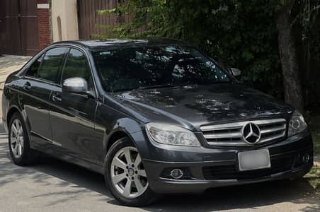 Mercedes-Benz C180 W204, 2008/2014 in excellent condition.