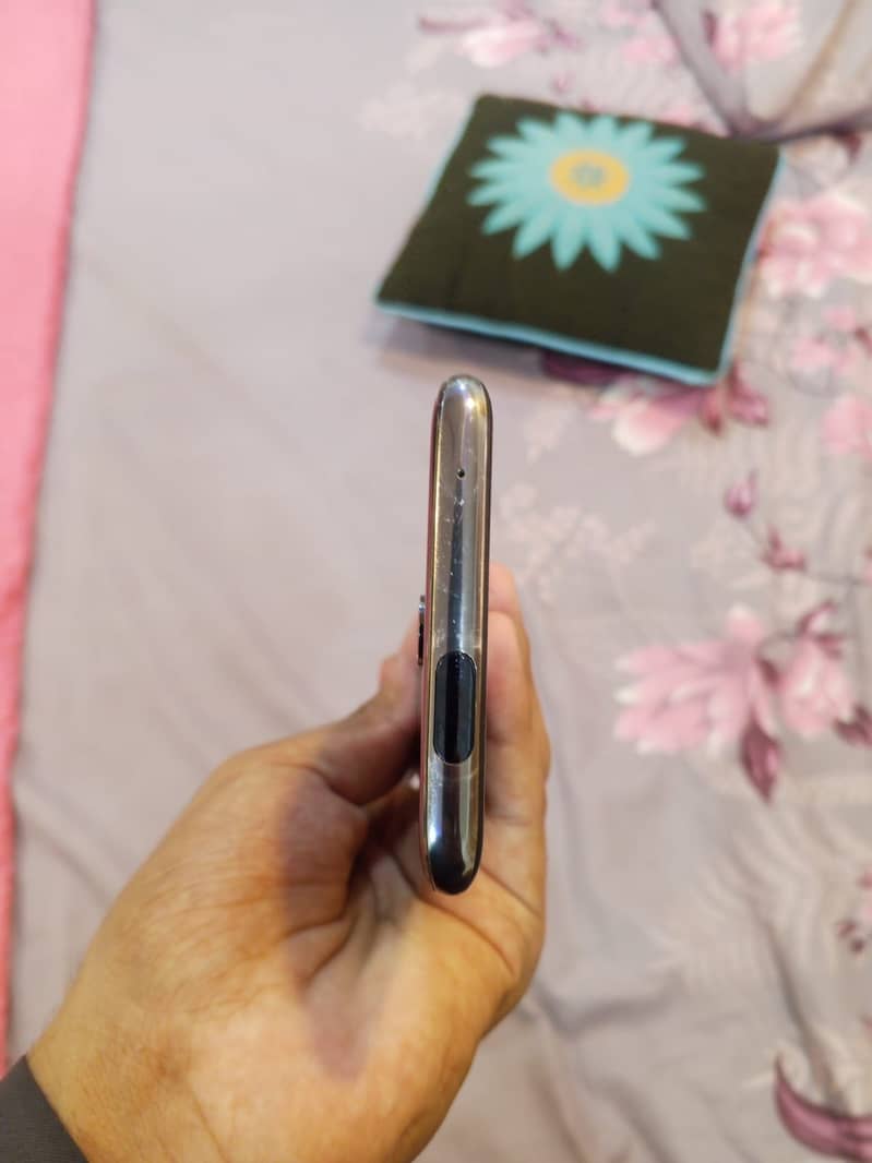 One Plus 7 Pro 3