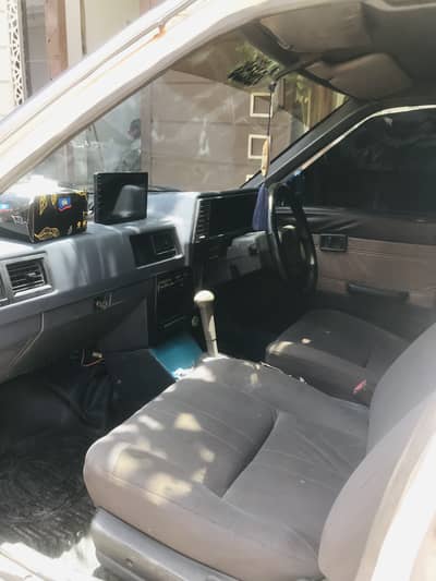 Nissan Sunny 1989