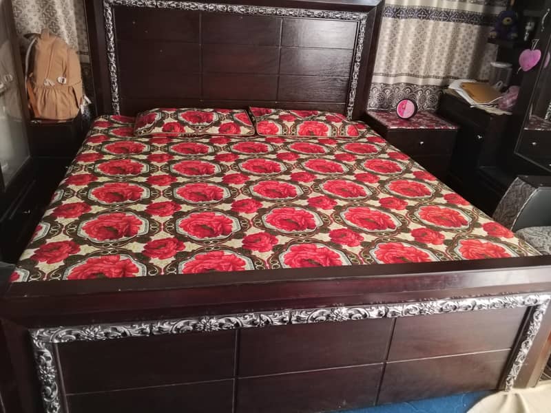 bed side table 0