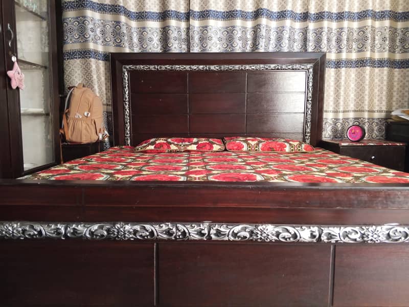 bed side table 1