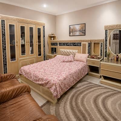 Bed set / Luxury bed / wooden bed /bedroom set / king size bed / bed