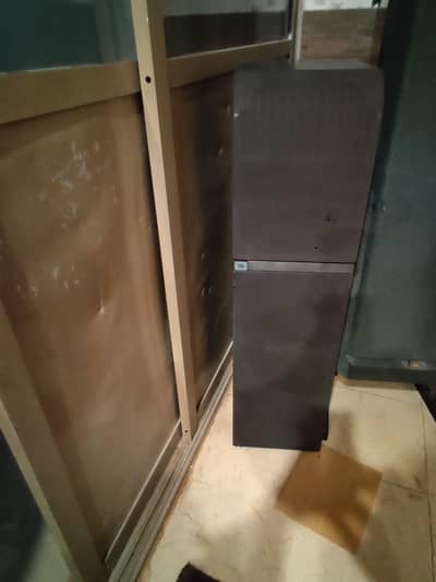 Acoustic research speakers
