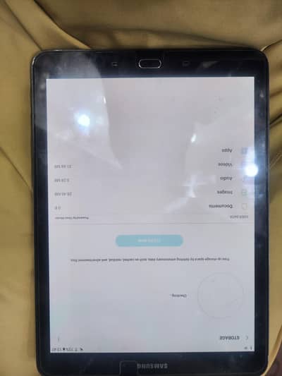 Samsung IPad S2 32 Gb Adaptive Display Good Condition