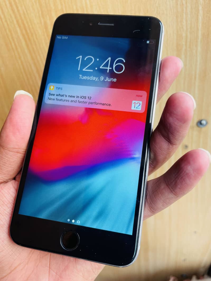 Apple iPhone 6 Plus 0