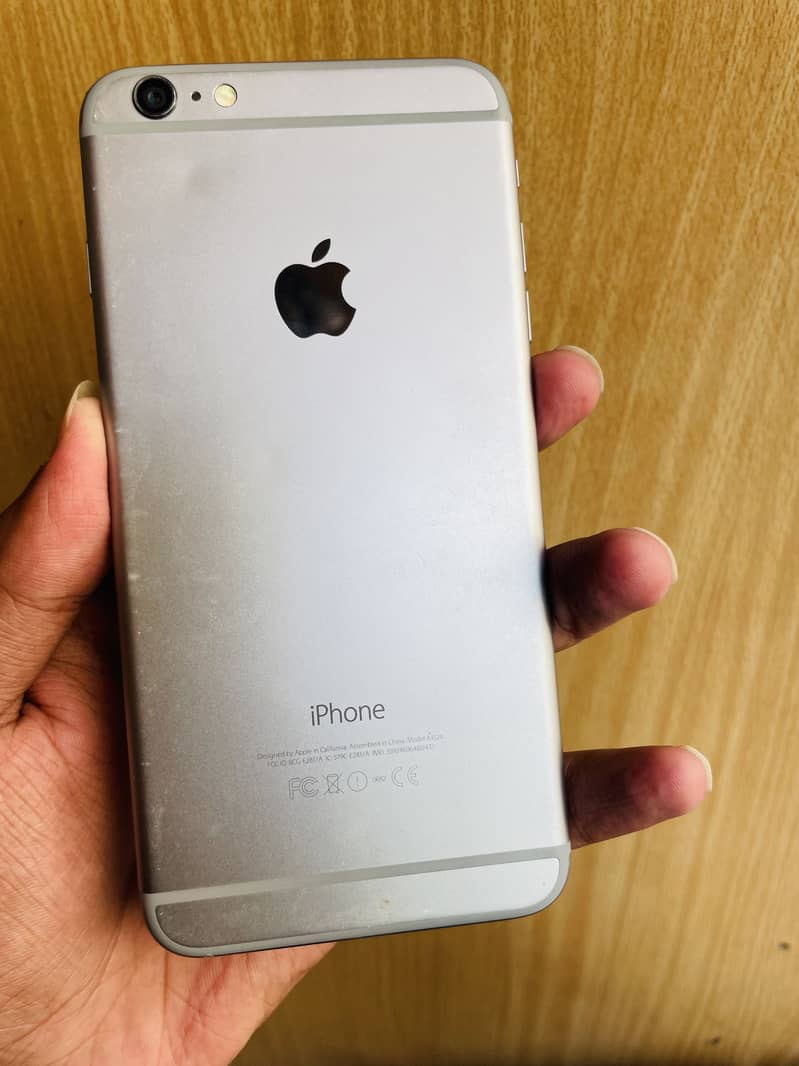 Apple iPhone 6 Plus 3
