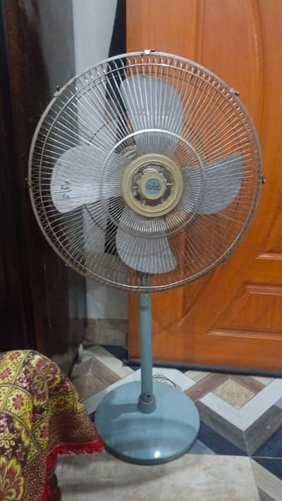 Younis Pedestal Fan, Perfect in condition and Heavy fan