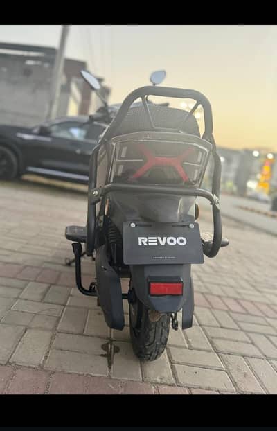 Revoo Scotty
