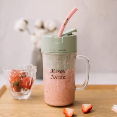 Professional Mini Portable Juicer with built-in Straw