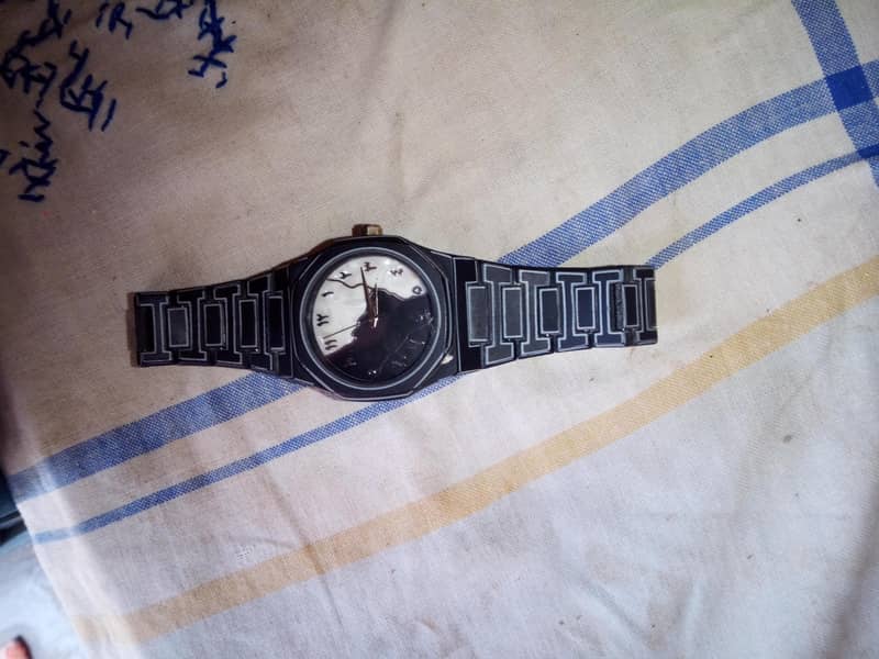 AURAA WATCH 0