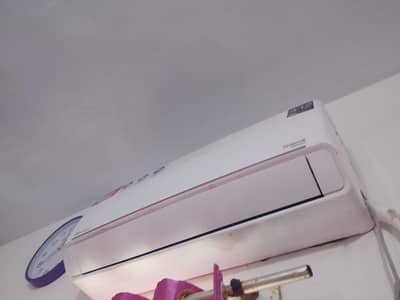 condition used working Dawlance 1.2 ton lnverter AC