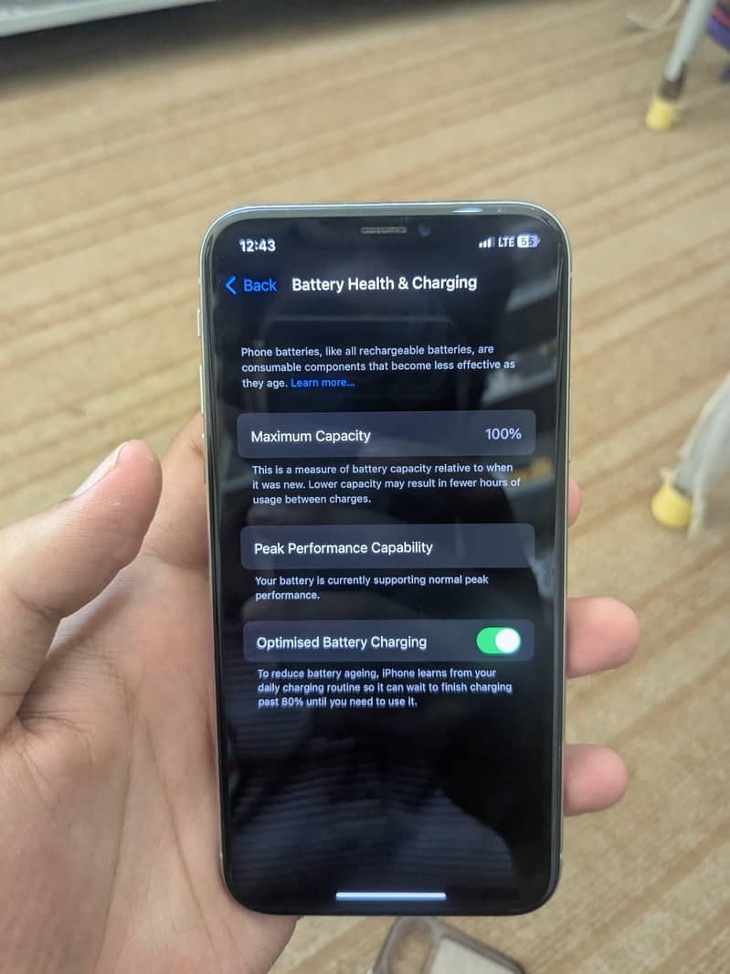 Apple iPhone X 3
