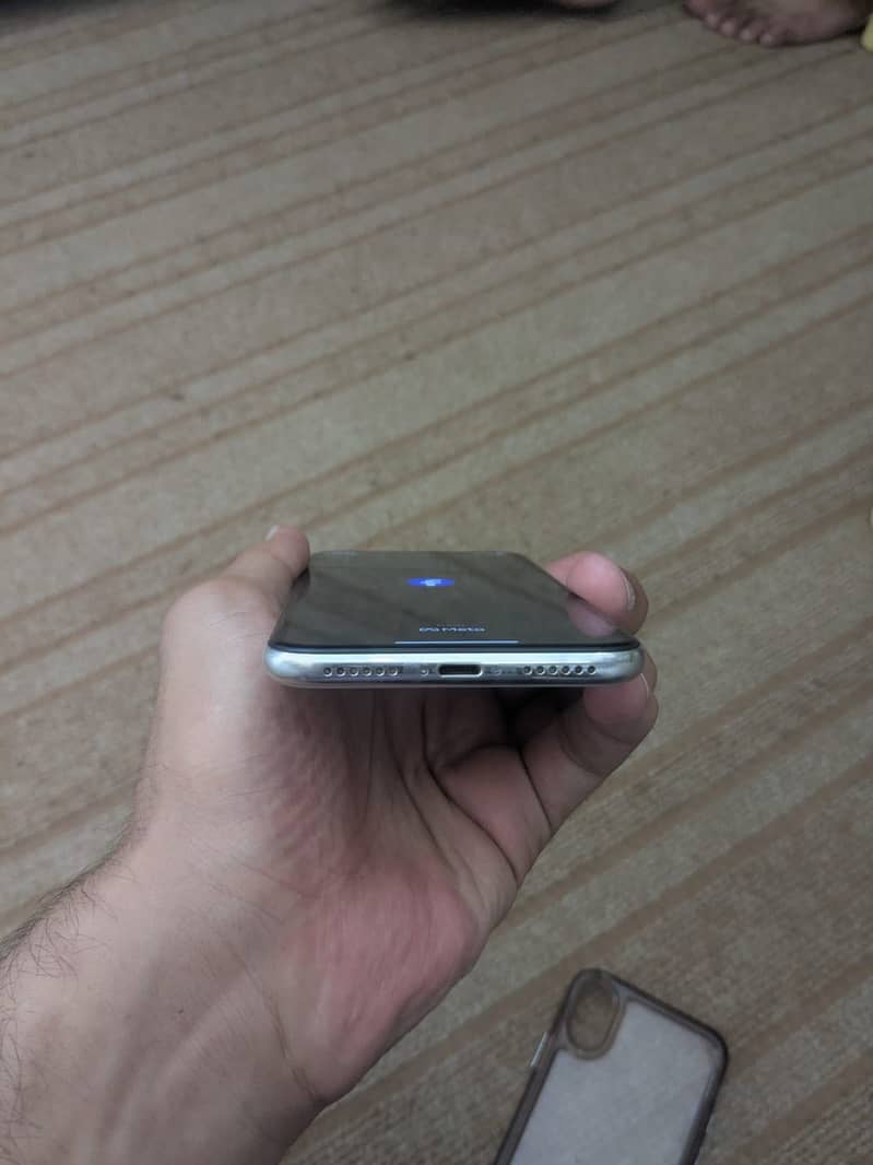 Apple iPhone X 5