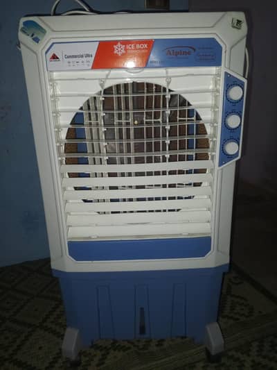 air cooler 10/10 condition AC/DC no dents no scratches all ok