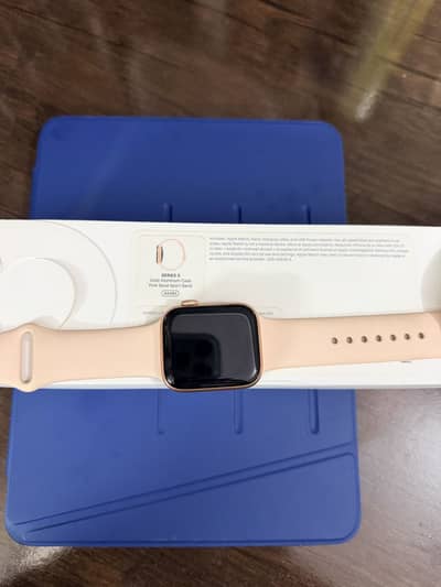 Apple series 5 44mm Gold