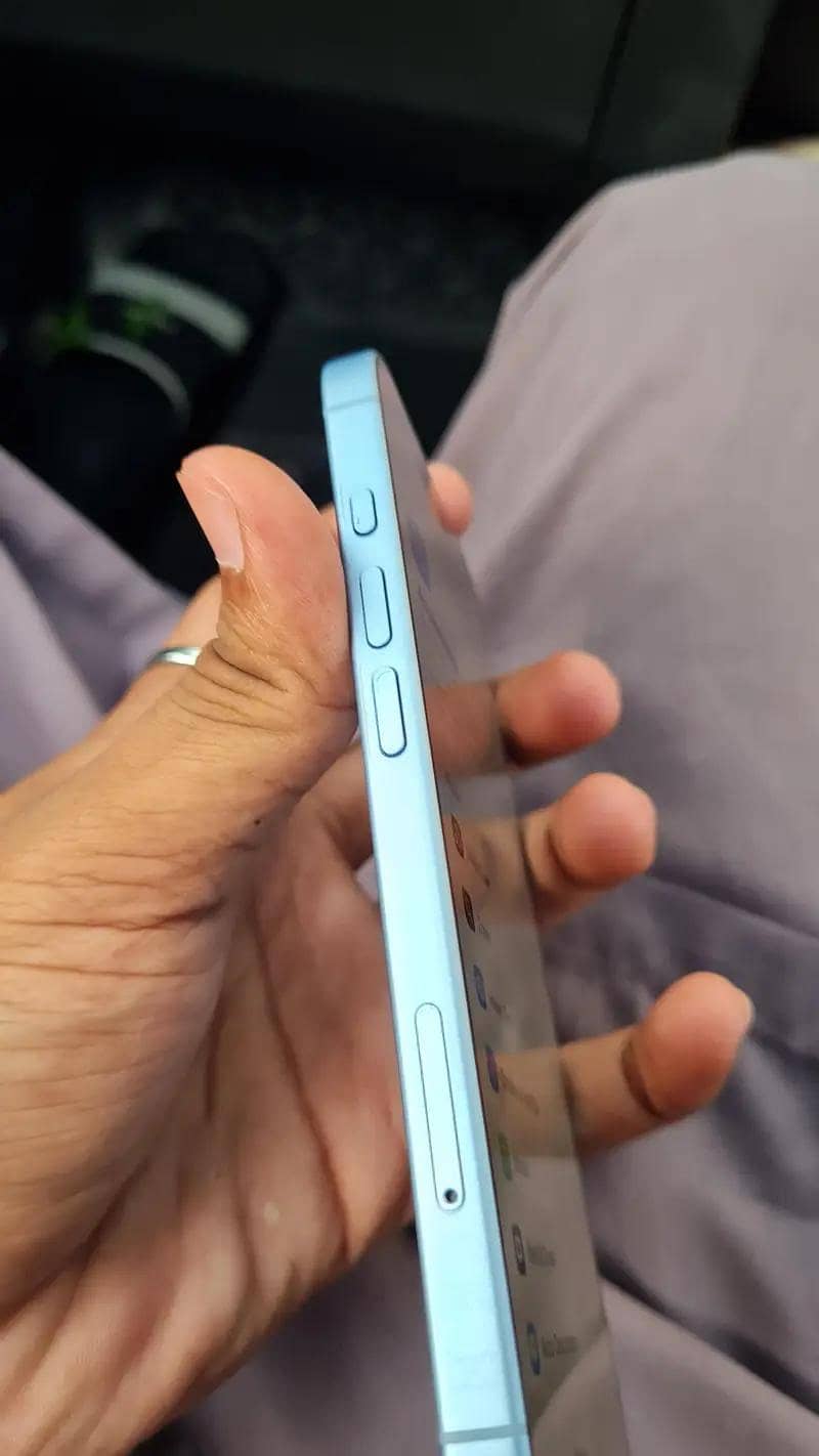 Apple iPhone 17 4